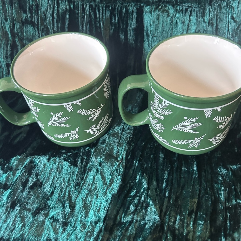 Green Ceramic Mugs with Leaf Design